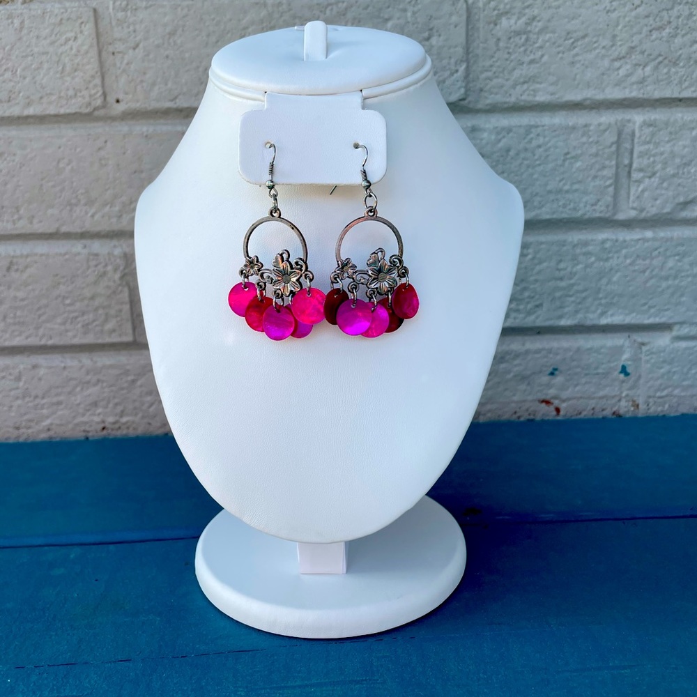 Vintage Y2K hot pink earrings 🌸